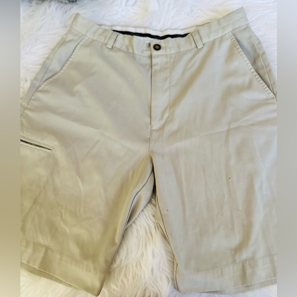 GUC Nicklaus Flat Front Tan Casual‎ Golf Shorts Size 32